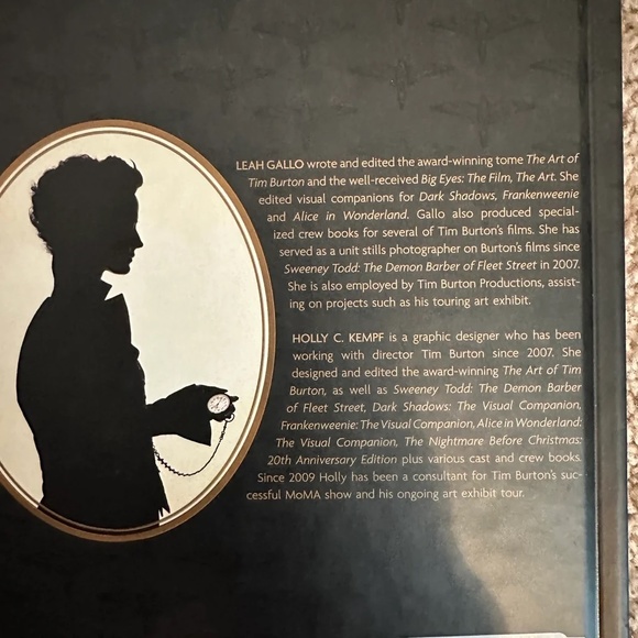 Miss Peregrine’s home for Peculiar Children Movie Book - Picture 6 of 6